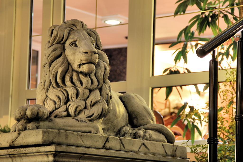 Hotel Vila Tina Zagreb Buitenkant foto