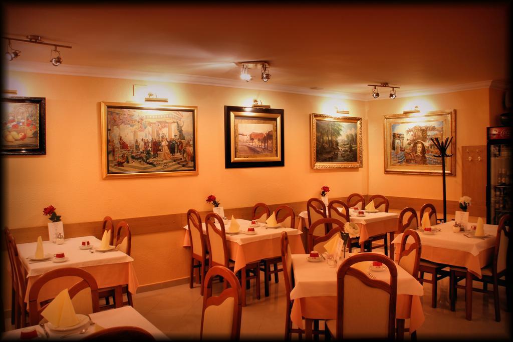Hotel Vila Tina Zagreb Buitenkant foto