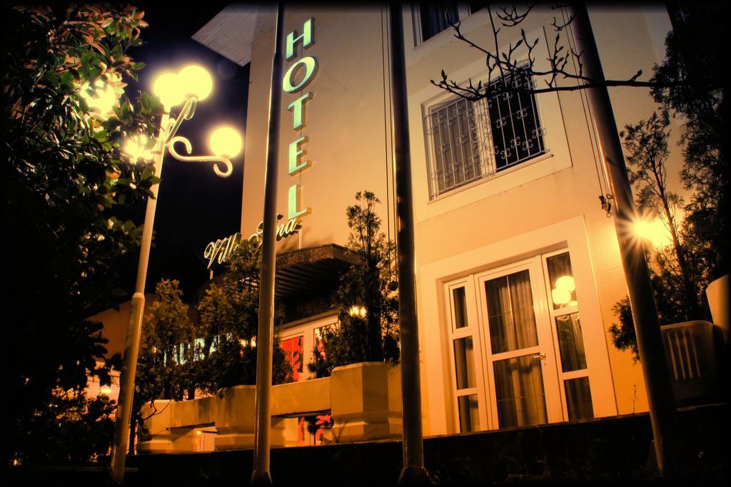 Hotel Vila Tina Zagreb Buitenkant foto