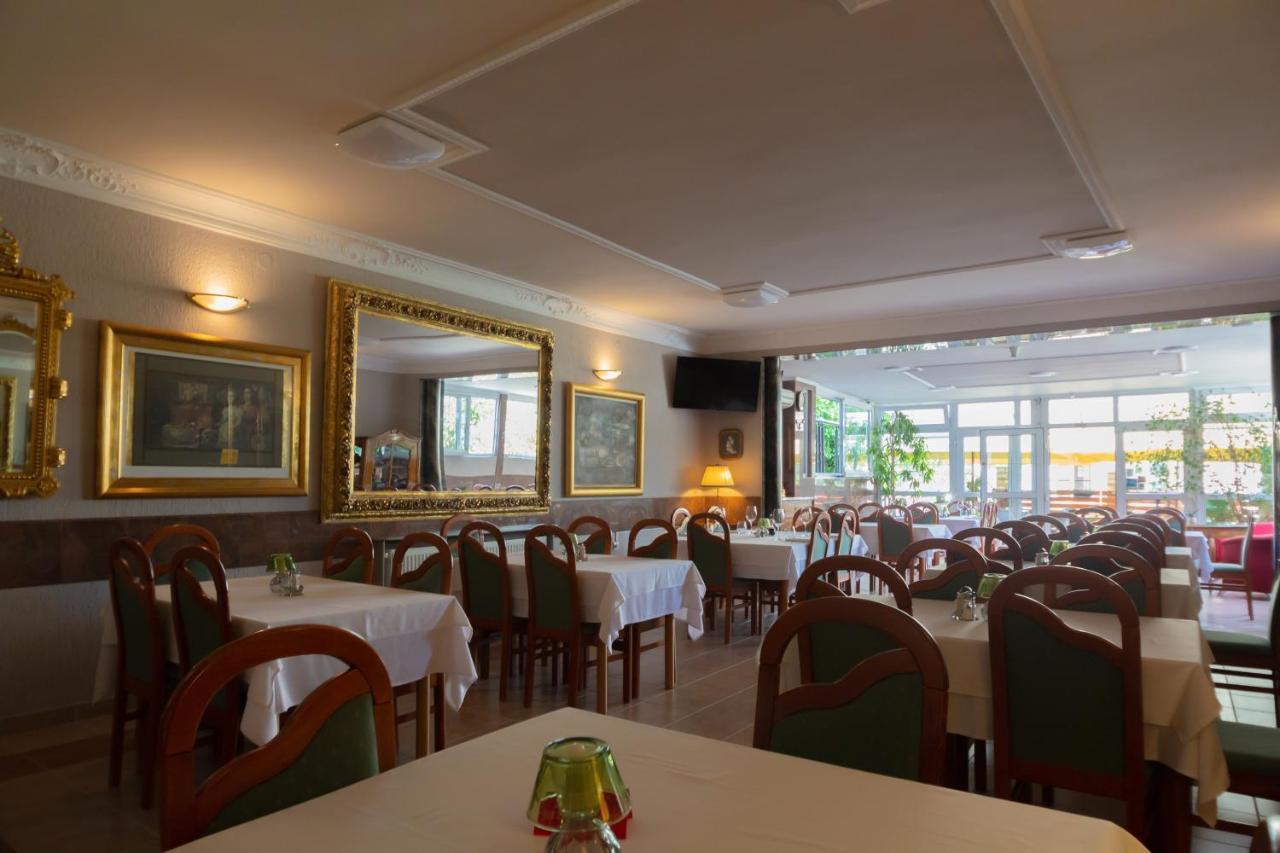 Hotel Vila Tina Zagreb Buitenkant foto