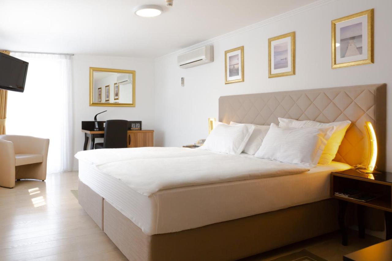 Hotel Vila Tina Zagreb Buitenkant foto