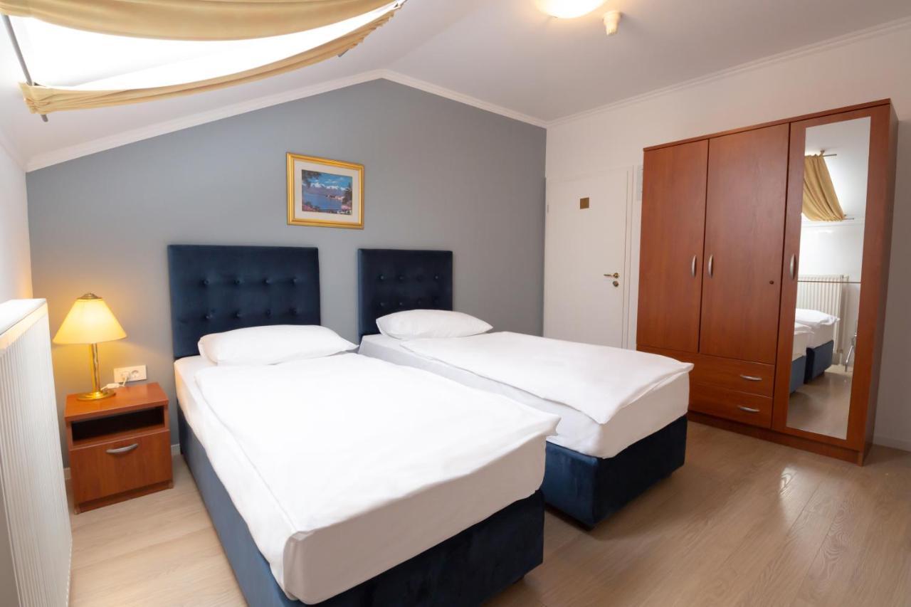 Hotel Vila Tina Zagreb Buitenkant foto