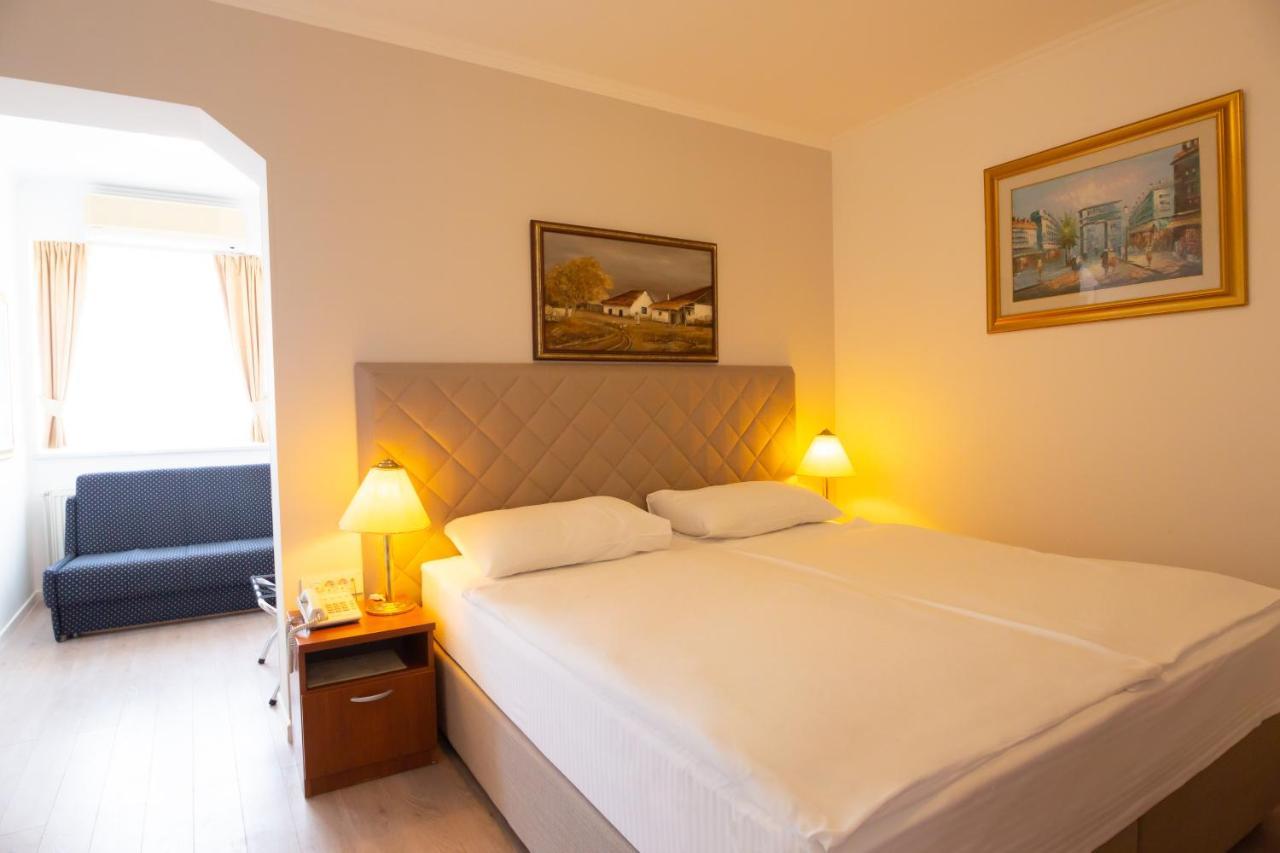 Hotel Vila Tina Zagreb Buitenkant foto